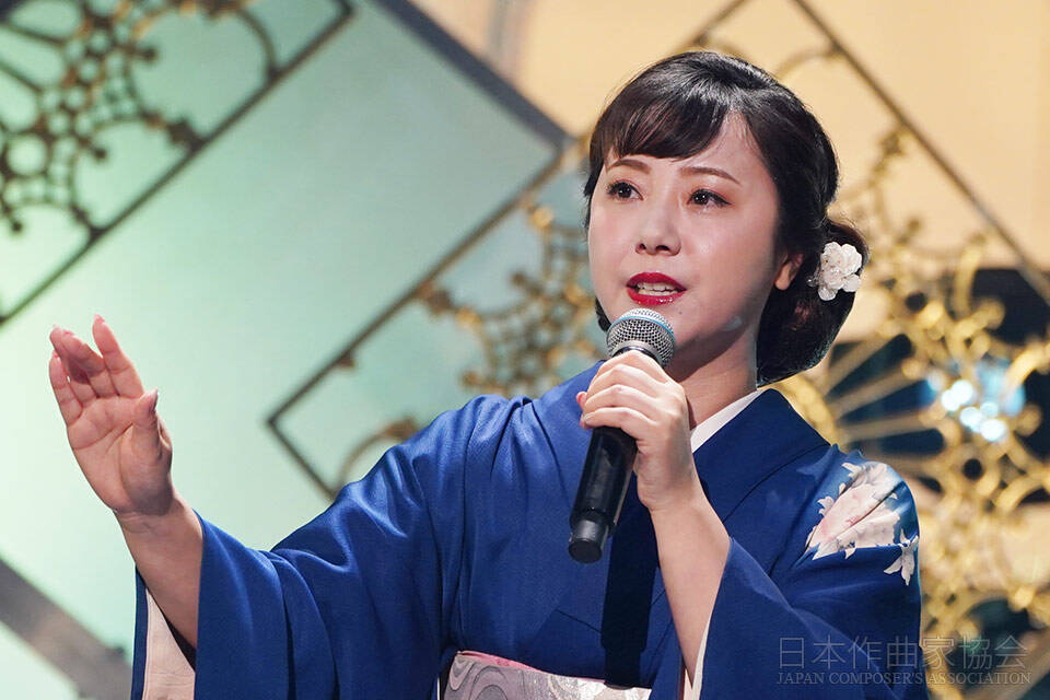 谷島明世