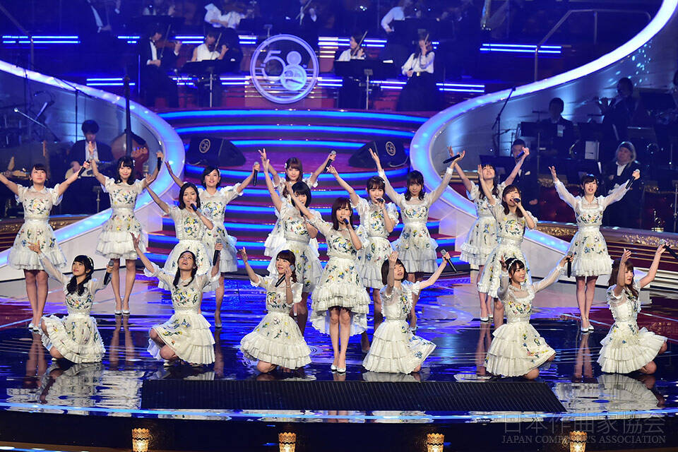 「365日の紙飛行機」 AKB48