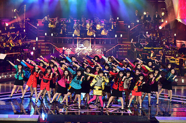 「ダンシング・ヒーロー」 荻野目洋子/大阪府立登美丘高校ダンス部