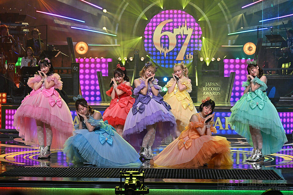 「かがみ」 FRUITS ZIPPER<br>作曲・作詩・編曲：ヤマモトショウ