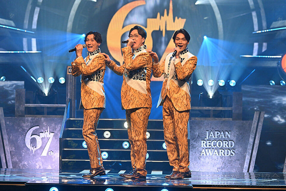 「二人だけの秘密」 純烈<br>作曲：幸 耕平　作詩：松井五郎　編曲：萩田光雄