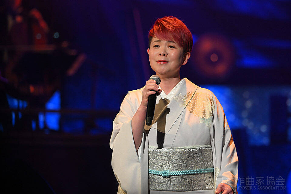 「舟唄」<br>歌手：八代亜紀　作曲：浜 圭介　作詩：阿久 悠<br>歌唱者：島津亜矢